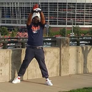 Meet your Posher, Tavonbackoutside